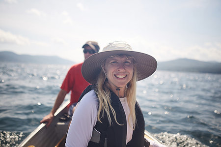 simsearch:614-07239972,k - Smiling woman and friend in canoe Stock Photo - Premium Royalty-Free, Code: 614-09253708