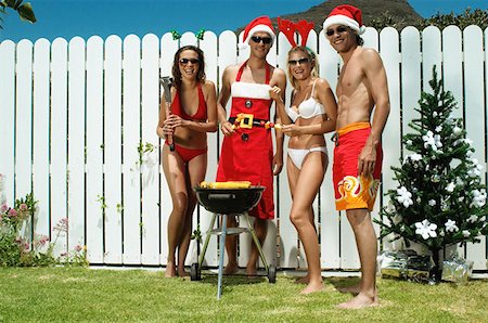 simsearch:693-06435898,k - Christmas barbecue Stock Photo - Premium Royalty-Free, Code: 614-00400971