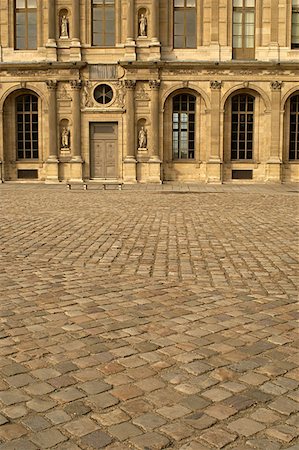 Louvre courtyard Stock Photo - Premium Royalty-Free, Code: 614-00966412