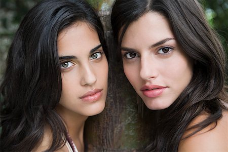 Two beautiful women Foto de stock - Sin royalties Premium, Código: 614-01635801