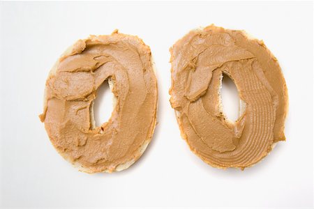 Peanut butter on bagels Foto de stock - Sin royalties Premium, Código: 614-02240363