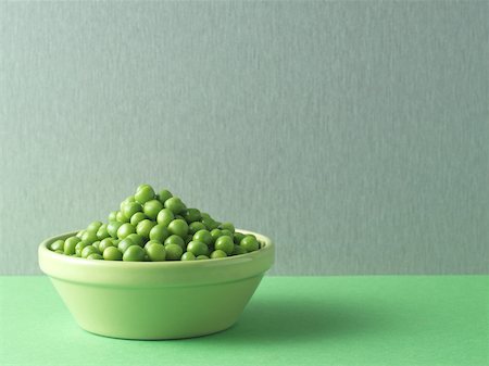 simsearch:614-01088098,k - Peas in a bowl Stock Photo - Premium Royalty-Free, Code: 614-02242302