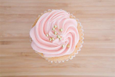 sprinkles - Cupcake Stock Photo - Premium Royalty-Free, Code: 614-02243869