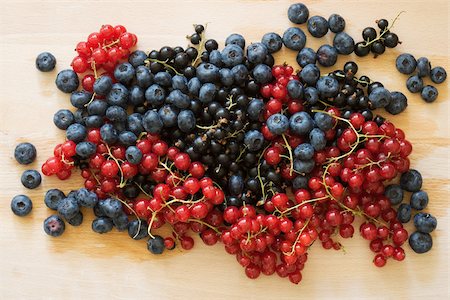 simsearch:614-01088098,k - Blackcurrant cranberry and blueberry Stock Photo - Premium Royalty-Free, Code: 614-02393785