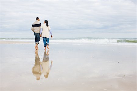 Couple by the sea Stock Photo - Premium Royalty-Free, Code: 614-02640384