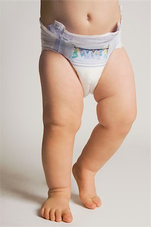 A baby wearing a nappy Foto de stock - Sin royalties Premium, Código: 614-02763113