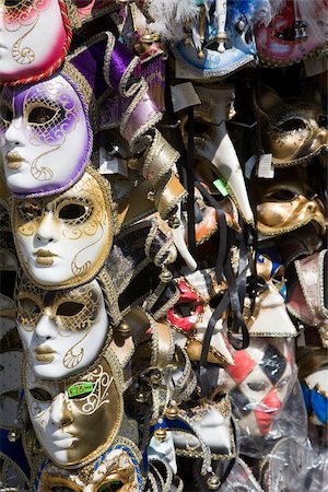 Venetian masks on a stall Foto de stock - Sin royalties Premium, Código: 614-02838101