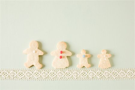 simsearch:614-05955760,k - Gingerbread family Stock Photo - Premium Royalty-Free, Code: 614-02838660