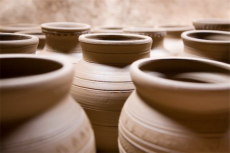 pottery - Pottery vases in market Stock Photo - Premium Royalty-Free, Code: 614-02934279