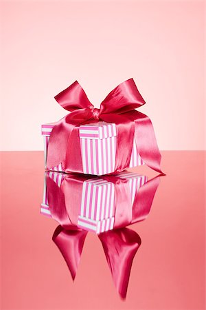 Gift Stock Photo - Premium Royalty-Free, Code: 614-03191359