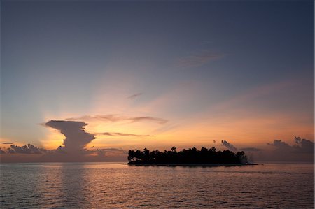 paradise (place of bliss) - Maadaugalla Island, North Huvadhu Atoll, Maldives Stock Photo - Premium Royalty-Free, Code: 614-03648457