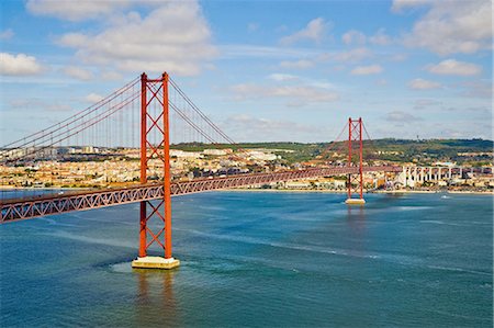 Bridge 25 de Abril, Lisbon, Portugal Stock Photo - Premium Royalty-Free, Code: 614-03747188