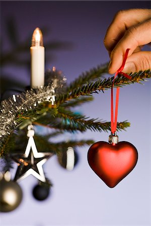 sympathy - A close-up of a decorated Christmas tree. Foto de stock - Sin royalties Premium, Código: 6102-03905292