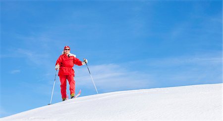 simsearch:6102-07158155,k - Woman skiing Stock Photo - Premium Royalty-Free, Code: 6102-08063072