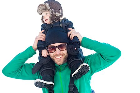 scandinavia - Father with baby son on shoulders Photographie de stock - Premium Libres de Droits, Code: 6102-08120454