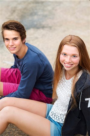 simsearch:6102-08001381,k - Portrait of smiling teenagers Stock Photo - Premium Royalty-Free, Code: 6102-08121003