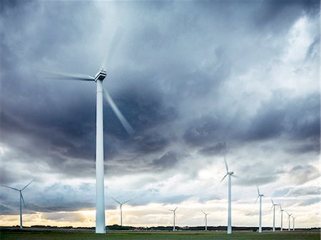 park without people - Wind turbines under evening sky Stock Photo - Premium Royalty-Free, Code: 6102-08270867