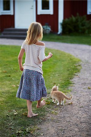 scandinavia - Girl with kitten Stock Photo - Premium Royalty-Free, Code: 6102-08481072