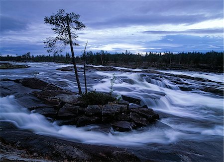 A river at night, Lapland, Sweden. Stock Photo - Premium Royalty-Free, Code: 6102-08566975