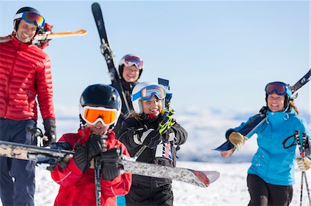 simsearch:6102-07158155,k - Father with children skiing Stock Photo - Premium Royalty-Free, Code: 6102-08746787