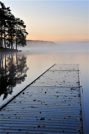 Jetty at morning fog Stock Photo - Premium Royalty-Free, Code: 6102-08760231