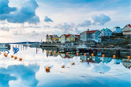 settlement - Buildings at water Photographie de stock - Premium Libres de Droits, Code: 6102-08994915