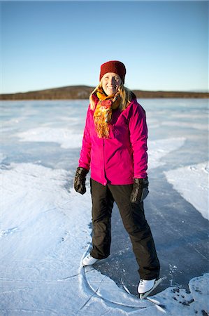 simsearch:6102-06337107,k - Woman on frozen lake Photographie de stock - Premium Libres de Droits, Code: 6102-08996631
