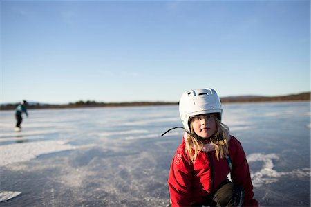 simsearch:6102-06337107,k - Girl on frozen lake Photographie de stock - Premium Libres de Droits, Code: 6102-08996636