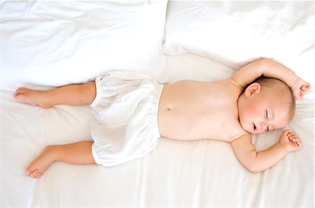 person in room - Baby sleeping, indoors Stock Photo - Premium Royalty-Free, Code: 6108-05857909