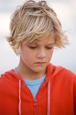 simsearch:6108-05863386,k - Close-up of a boy thinking Stock Photo - Premium Royalty-Free, Code: 6108-05863075