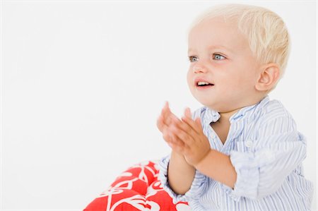 simsearch:6108-05865577,k - Baby boy clapping Stock Photo - Premium Royalty-Free, Code: 6108-05865667