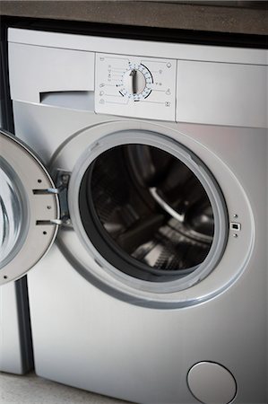 simsearch:6108-06907069,k - Close-up of a washing machine Stock Photo - Premium Royalty-Free, Code: 6108-06908178