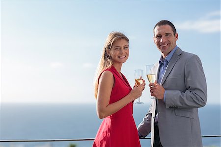 simsearch:400-05686653,k - Couple drinking champagne Stock Photo - Premium Royalty-Free, Code: 6109-06781595