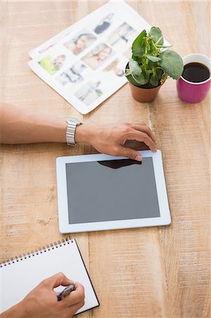 photos of hands and cups - Casual businessman taking notes in the office Stock Photo - Premium Royalty-Free, Code: 6109-08488641