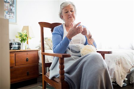 retiree (female) - Senior woman knitting Stock Photo - Premium Royalty-Free, Code: 6109-08538239