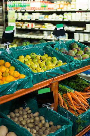 shopping in vegetable & fruits - Variety of vegetables and fruits on shelf in supermarket Stock Photo - Premium Royalty-Free, Code: 6109-08701563