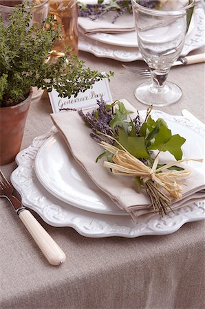 Table setting for wedding reception Stock Photo - Premium Royalty-Free, Code: 6113-06625660