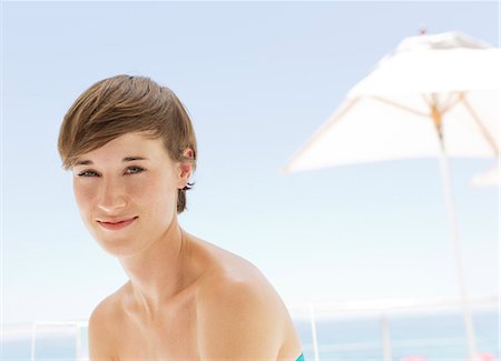 short hair - Portrait of smiling woman Stock Photo - Premium Royalty-Free, Code: 6113-07147540