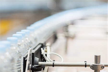 eau - Close up of machinery in factory Photographie de stock - Premium Libres de Droits, Code: 6113-07160305