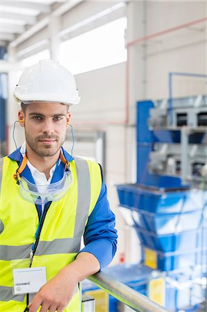 simsearch:6113-07160283,k - Worker in factory Stock Photo - Premium Royalty-Free, Code: 6113-07160316
