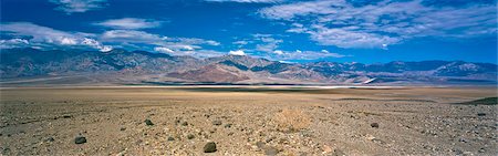 simsearch:700-03891190,k - Mountains overlooking desert landscape Stock Photo - Premium Royalty-Free, Code: 6113-07160762