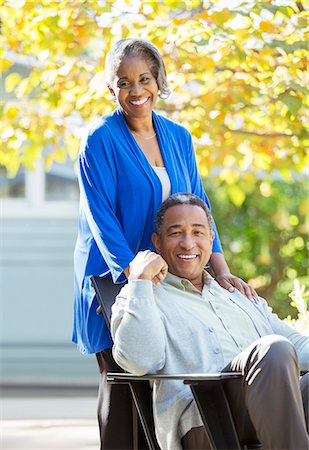 simsearch:6113-07565751,k - Portrait of smiling senior couple outdoors Stock Photo - Premium Royalty-Free, Code: 6113-07565526