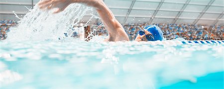 simsearch:6113-07588693,k - Swimmer racing in pool Stock Photo - Premium Royalty-Free, Code: 6113-07588727