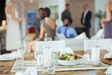 rumba - Set table at dinner party Foto de stock - Sin royalties Premium, Código: 6113-07730953