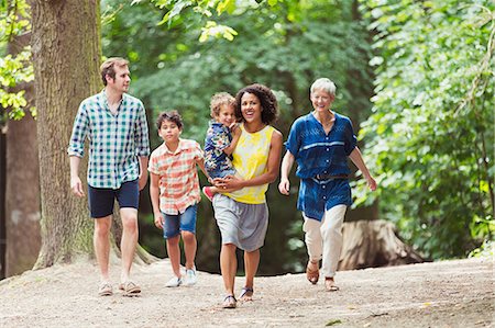 simsearch:6113-08393683,k - Multi-generation family walking in woods Stock Photo - Premium Royalty-Free, Code: 6113-08220218