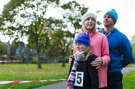 simsearch:6113-06720252,k - Family runners at charity run in park Stock Photo - Premium Royalty-Free, Code: 6113-09131277