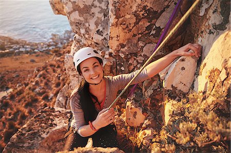 simsearch:649-05949892,k - Portrait smiling, confident female rock climber Photographie de stock - Premium Libres de Droits, Code: 6113-09131746