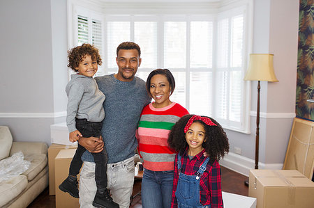 simsearch:614-05650637,k - Portrait happy family moving house Stock Photo - Premium Royalty-Free, Code: 6113-09241302