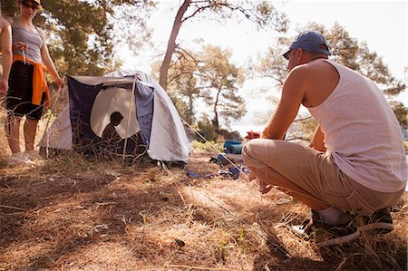 family series - Croatia, Dalmatia, Family holidays on camp site, pitching the tent Foto de stock - Sin royalties Premium, Código: 6115-06732819