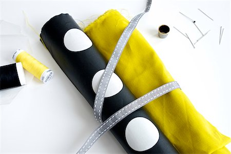 sewing - Sewing materials and fabric, Munich, Bavaria, Germany Stock Photo - Premium Royalty-Free, Code: 6115-06966963